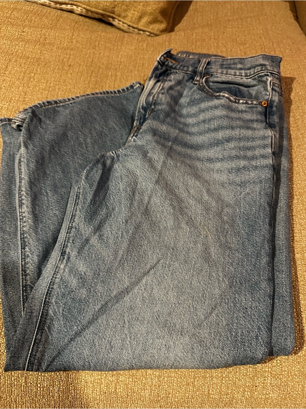 Classic women's Blue Denim Jeans - Casual Straight Fit